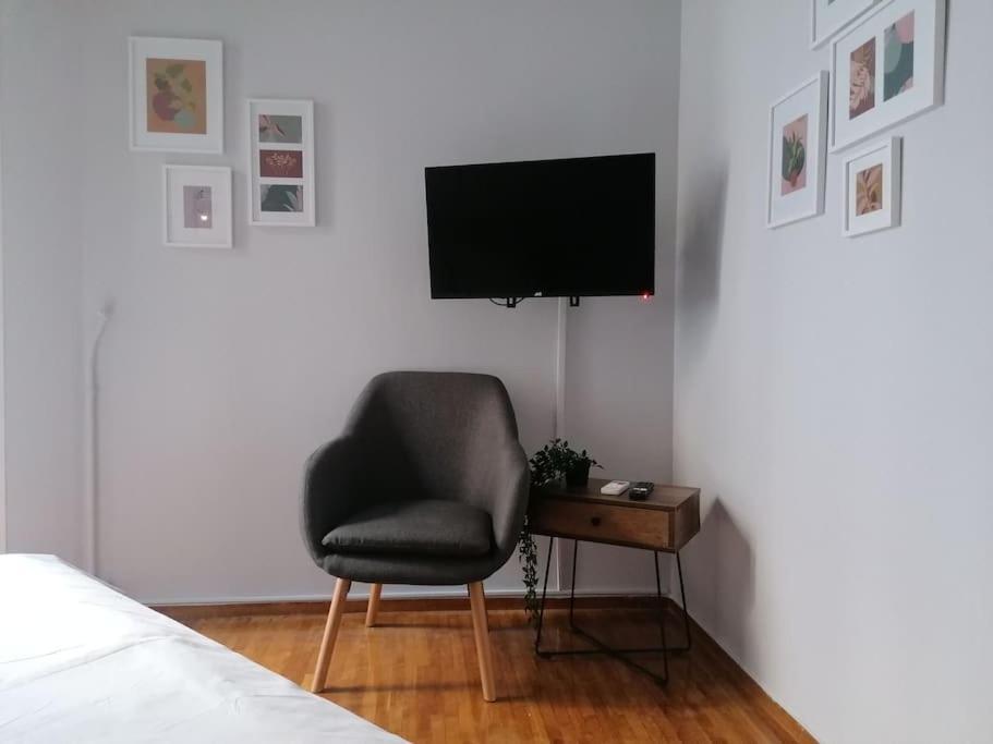 Minimal Studio Varnava Square - Kallimarmaro Area Atene Esterno foto